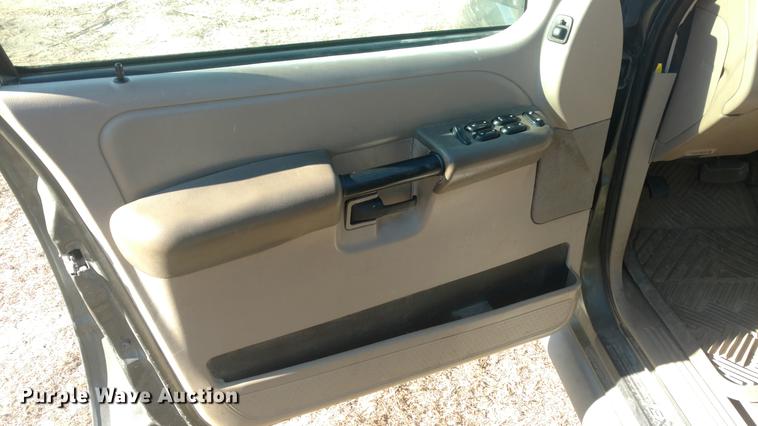 image for item DI9942 2003 Ford Explorer Sport Trac