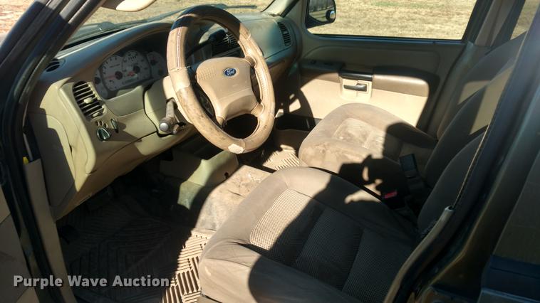 image for item DI9942 2003 Ford Explorer Sport Trac