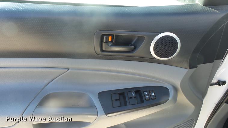 image for item DK9195 2012 Toyota Tacoma pickup truck