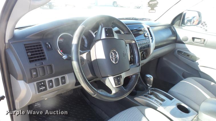 image for item DK9195 2012 Toyota Tacoma pickup truck