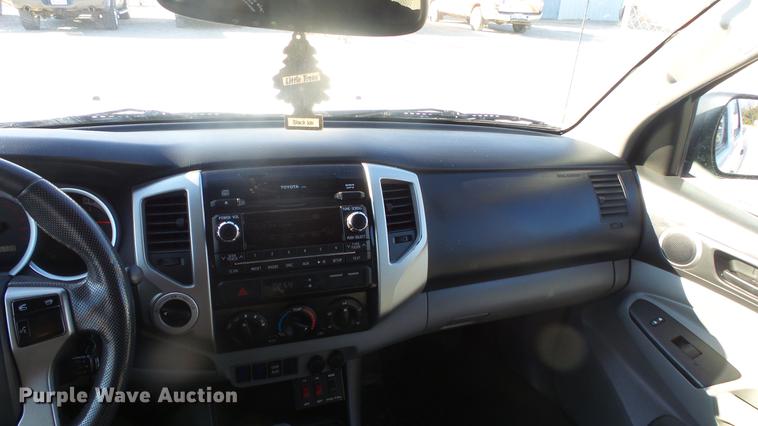 image for item DK9195 2012 Toyota Tacoma pickup truck
