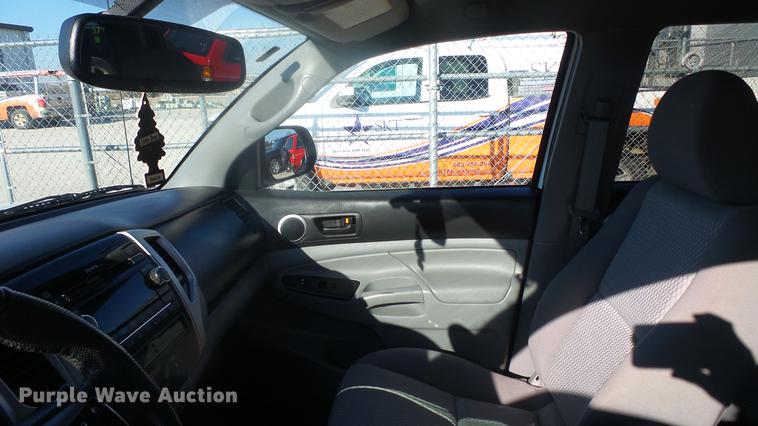 image for item DK9195 2012 Toyota Tacoma pickup truck