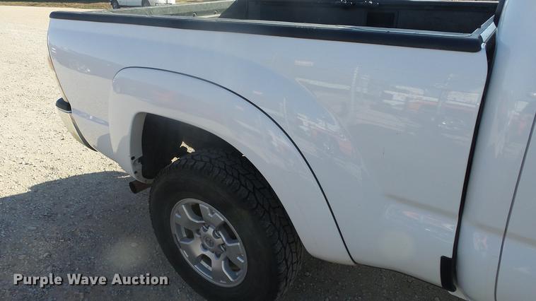 image for item DK9195 2012 Toyota Tacoma pickup truck