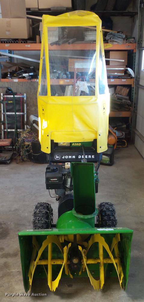 image for item DZ9156 John Deere 828D snow blower