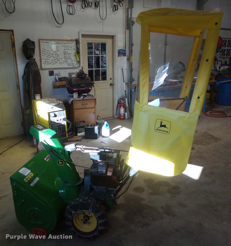 image for item DZ9156 John Deere 828D snow blower