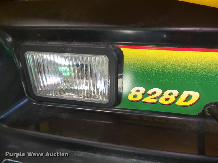 image for item DZ9156 John Deere 828D snow blower