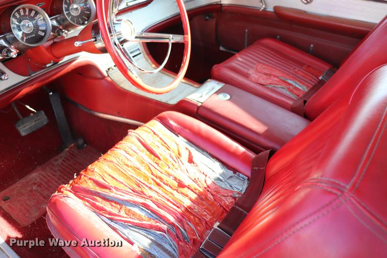 image for item EC9296 1962 Ford Thunderbird