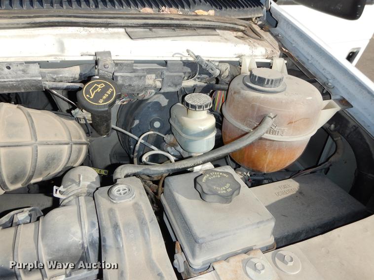 image for item J5557 2001 Ford E150 XL van