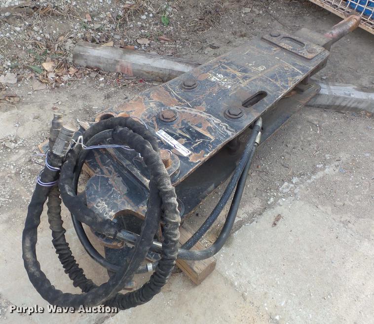 image for item CC9725 2011 John Deere HH60 breaker