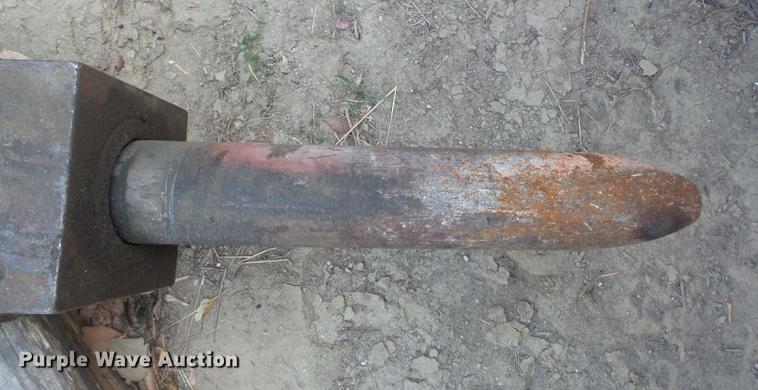 image for item CC9725 2011 John Deere HH60 breaker