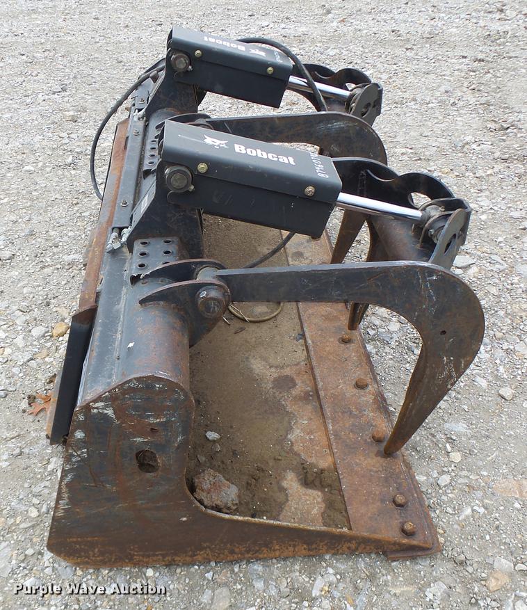image for item DB9841 2011 Bobcat GRPL74 grapple bucket