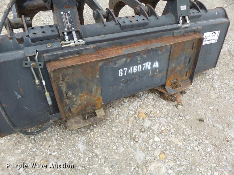 image for item DB9841 2011 Bobcat GRPL74 grapple bucket