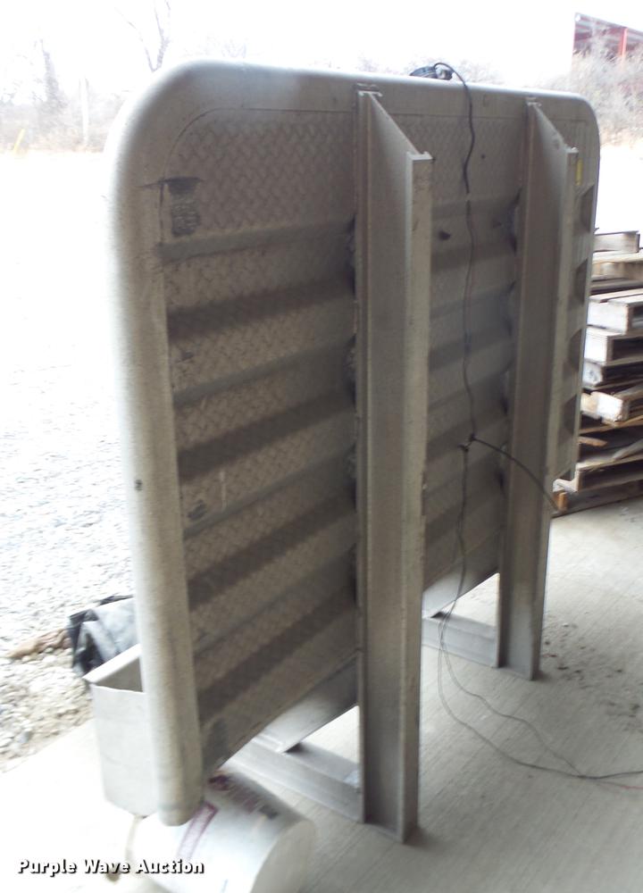 image for item DB9847 Merritt aluminum headache rack