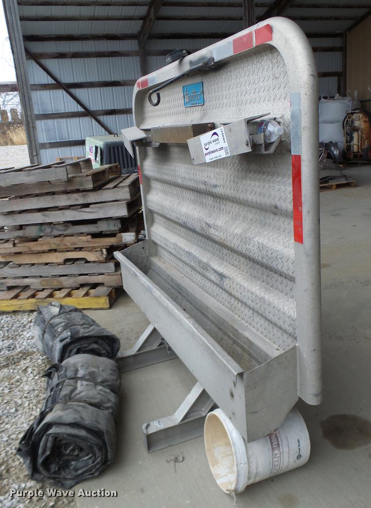 image for item DB9847 Merritt aluminum headache rack