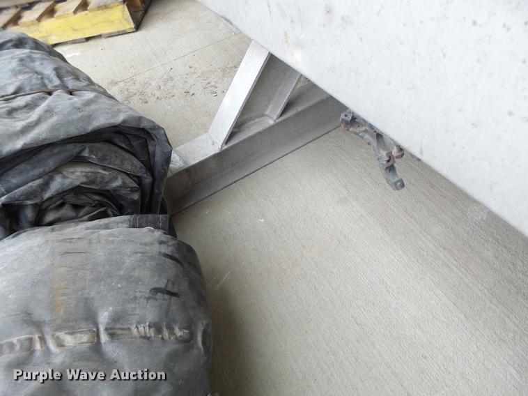 image for item DB9847 Merritt aluminum headache rack