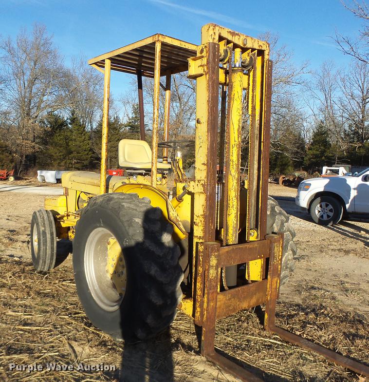 image for item DB9861 Massey-Ferguson 204 forklift