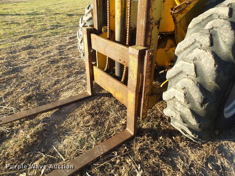 image for item DB9861 Massey-Ferguson 204 forklift