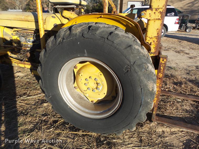 image for item DB9861 Massey-Ferguson 204 forklift