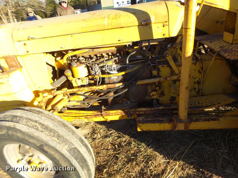 image for item DB9861 Massey-Ferguson 204 forklift