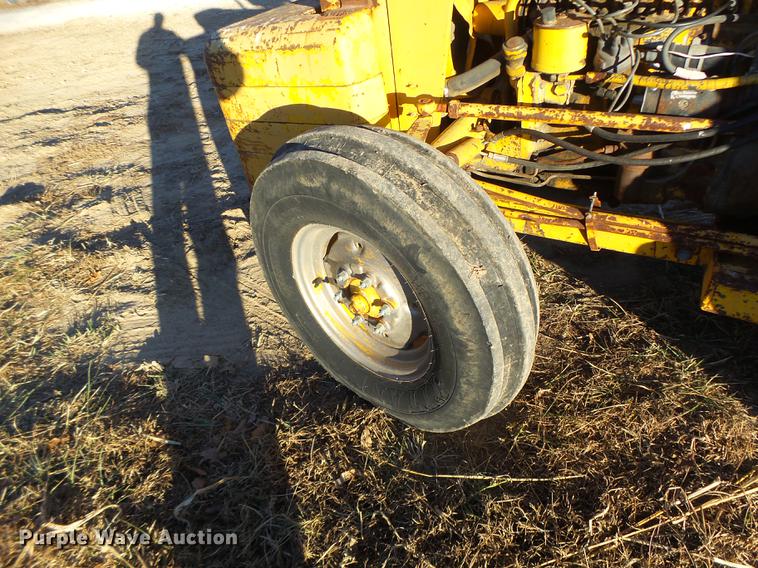 image for item DB9861 Massey-Ferguson 204 forklift