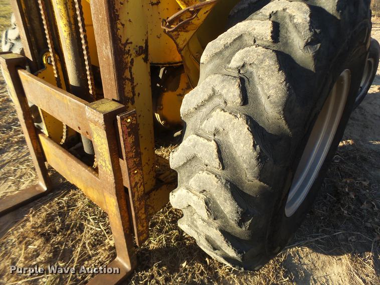 image for item DB9861 Massey-Ferguson 204 forklift