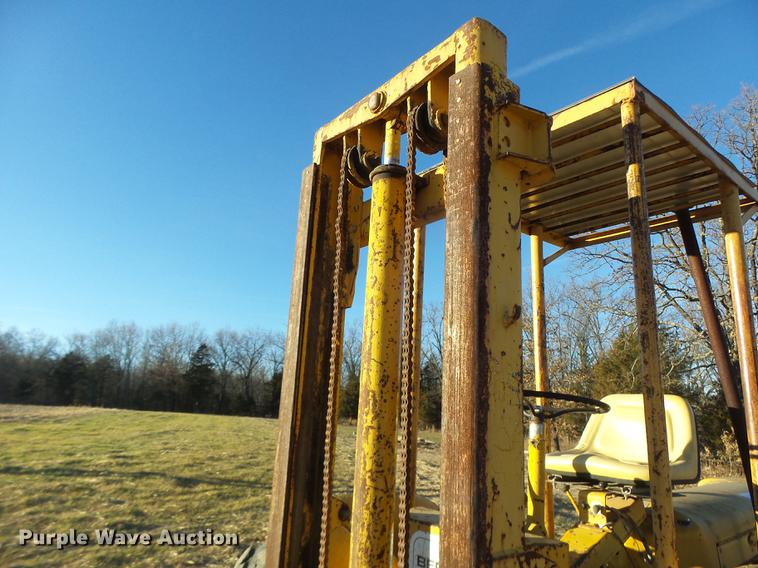 image for item DB9861 Massey-Ferguson 204 forklift