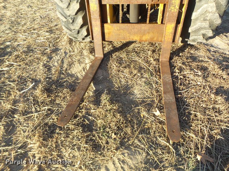 image for item DB9861 Massey-Ferguson 204 forklift