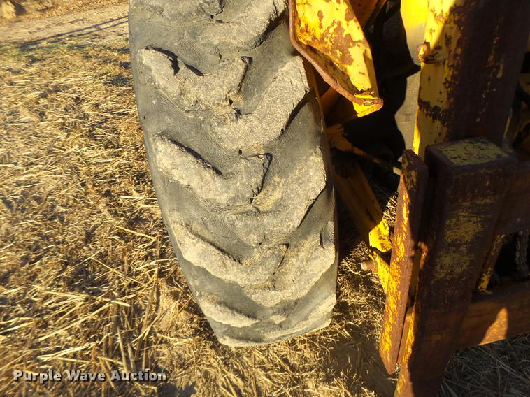 image for item DB9861 Massey-Ferguson 204 forklift