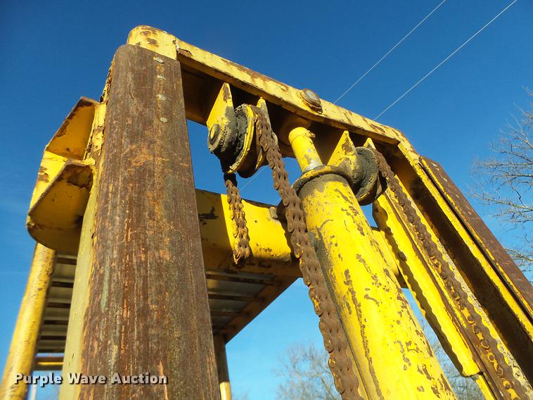 image for item DB9861 Massey-Ferguson 204 forklift