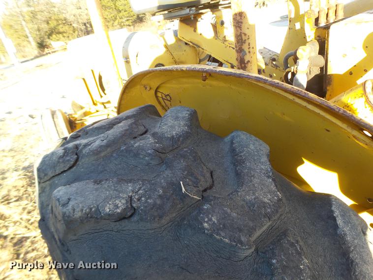 image for item DB9861 Massey-Ferguson 204 forklift