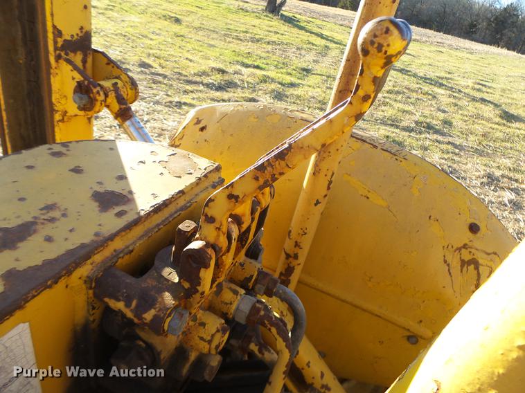 image for item DB9861 Massey-Ferguson 204 forklift