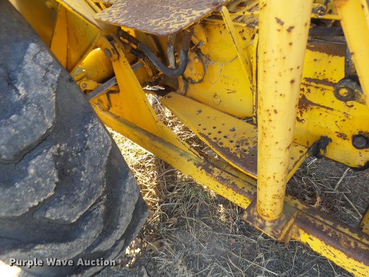 image for item DB9861 Massey-Ferguson 204 forklift