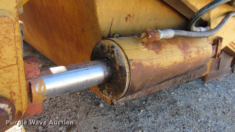 image for item DC2192 1997 Reynolds 17C scraper