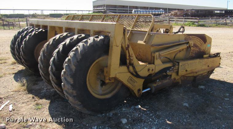 image for item DC2193 1997 Reynolds 15C scraper