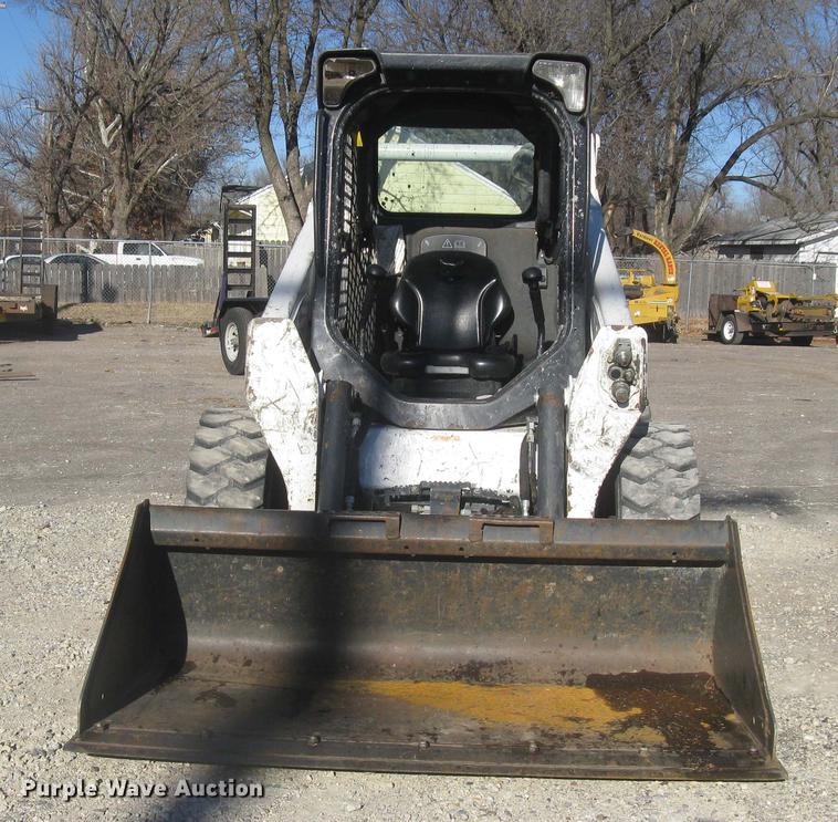 image for item DC2355 2013 Bobcat S590 skid steer