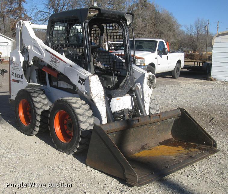 image for item DC2355 2013 Bobcat S590 skid steer