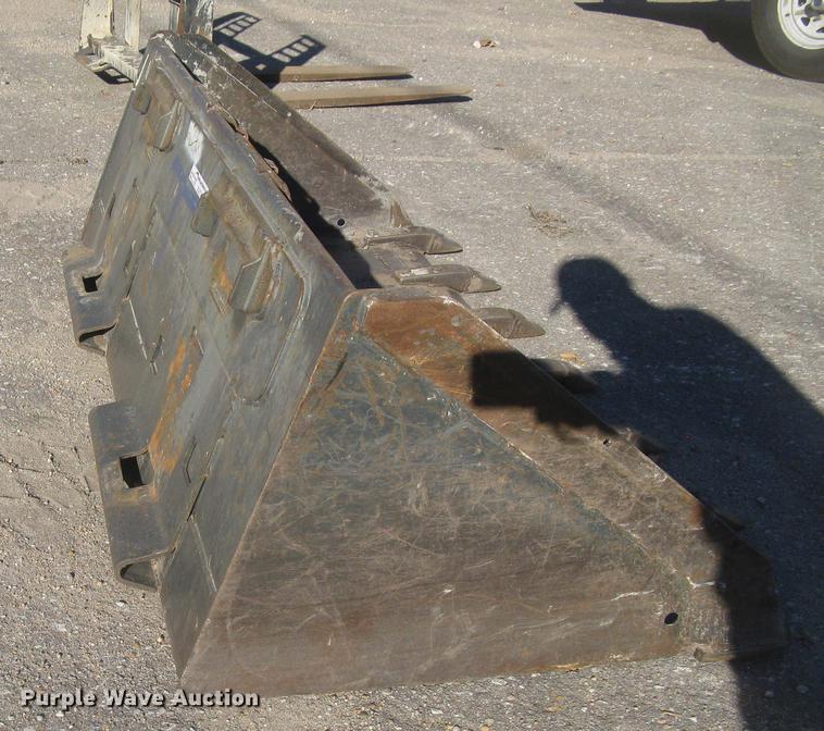 image for item DL9773 Bobcat low profile skid steer bucket