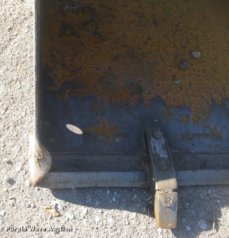 image for item DL9773 Bobcat low profile skid steer bucket