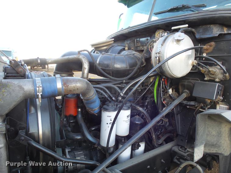 image for item DX9026 2003 Mack CX13 Vision semi truck