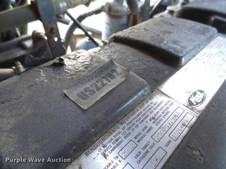 image for item DX9026 2003 Mack CX13 Vision semi truck