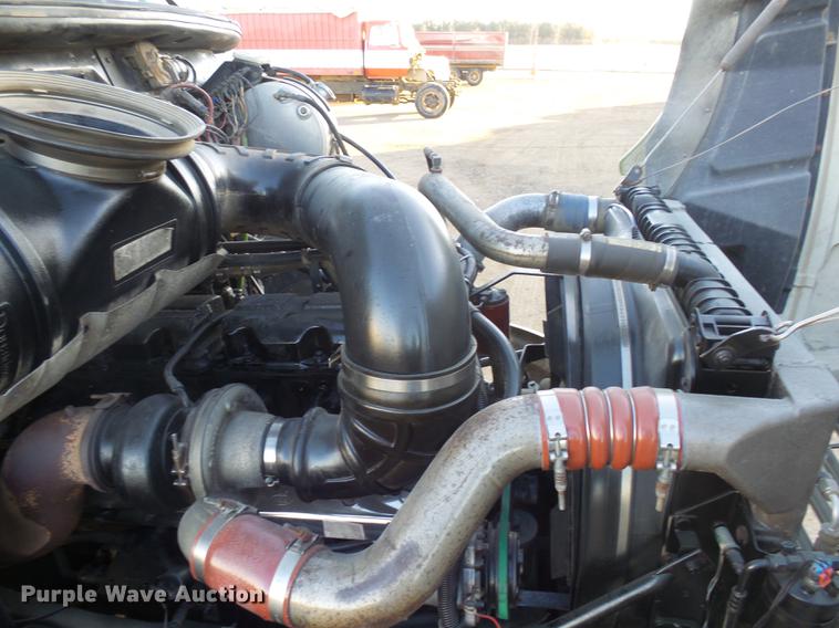 image for item DX9026 2003 Mack CX13 Vision semi truck