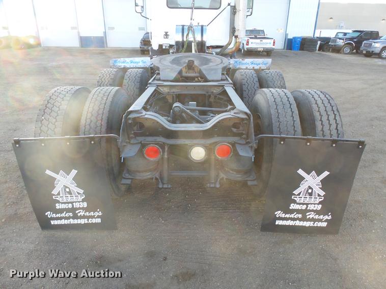 image for item DX9026 2003 Mack CX13 Vision semi truck