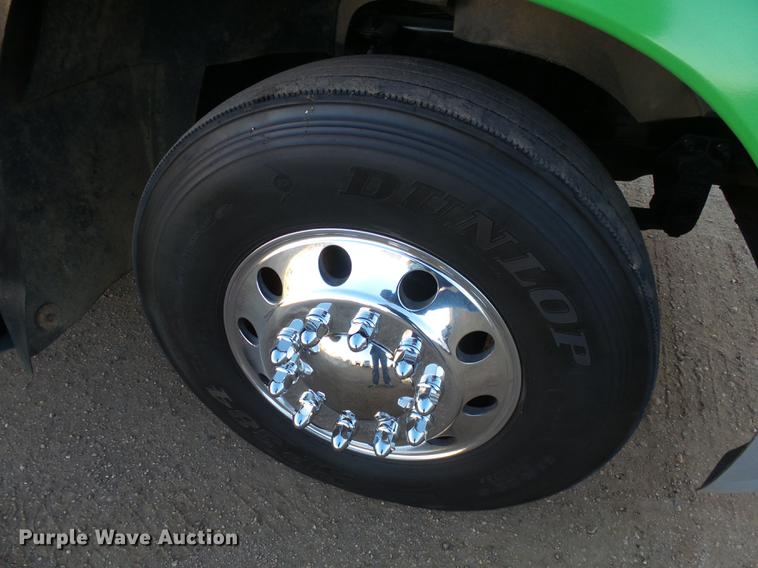 image for item DX9026 2003 Mack CX13 Vision semi truck