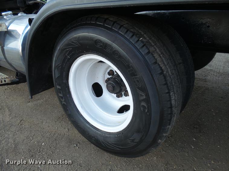 image for item DX9026 2003 Mack CX13 Vision semi truck