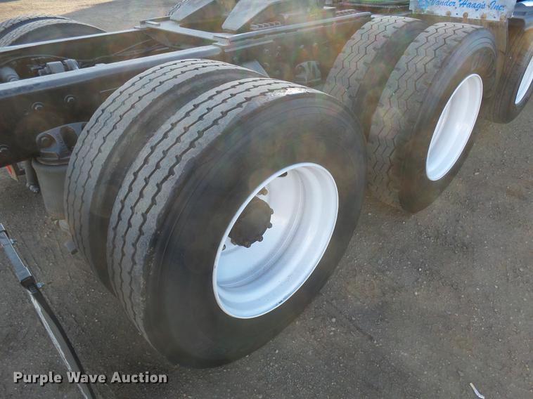 image for item DX9026 2003 Mack CX13 Vision semi truck