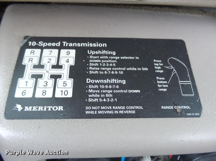 image for item DX9026 2003 Mack CX13 Vision semi truck