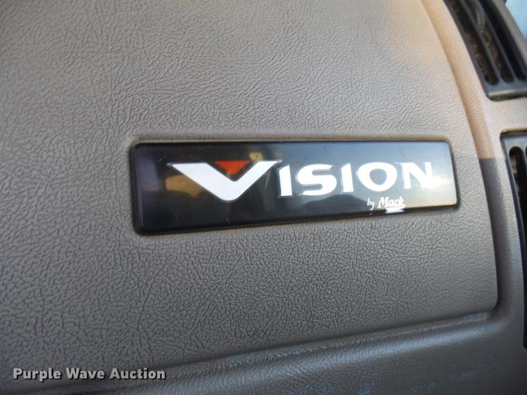 image for item DX9026 2003 Mack CX13 Vision semi truck