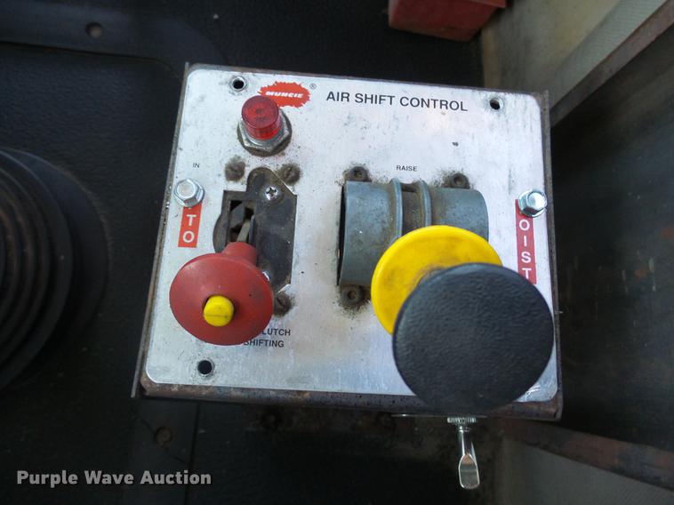 image for item DX9026 2003 Mack CX13 Vision semi truck