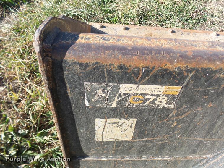 image for item DX9334 2004 Caterpillar 277B skid steer