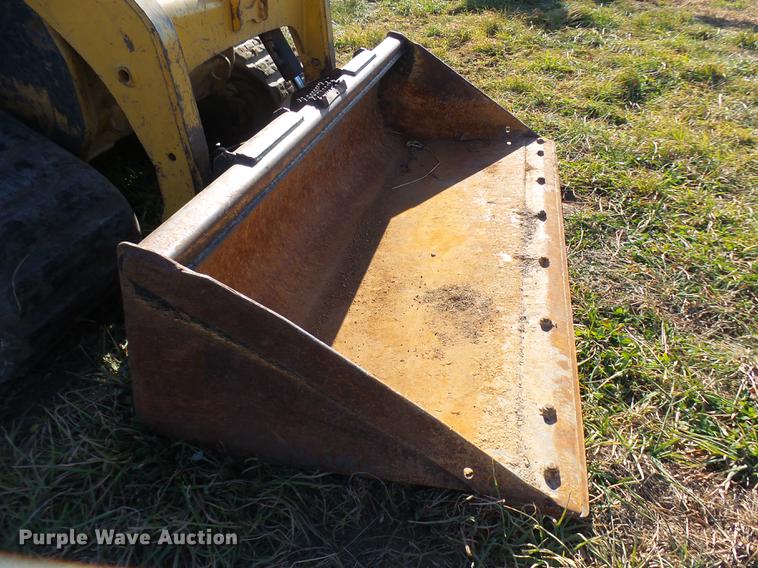 image for item DX9334 2004 Caterpillar 277B skid steer